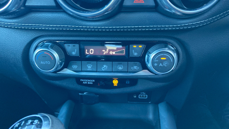 Nissan Juke 1.0 DiG-T Tekna 5dr Petrol Hatchback